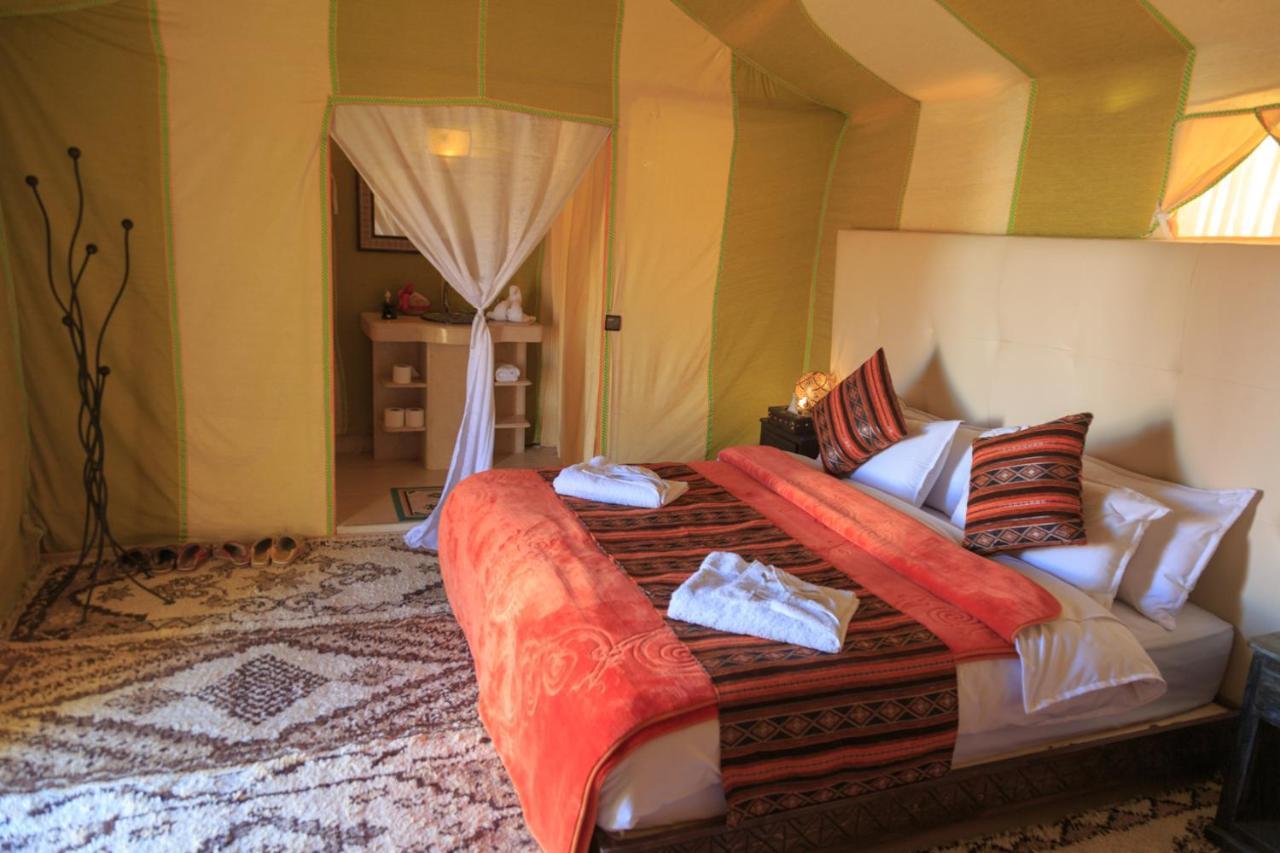 Sahara Desert Luxury Camp Мерцуга Екстериор снимка